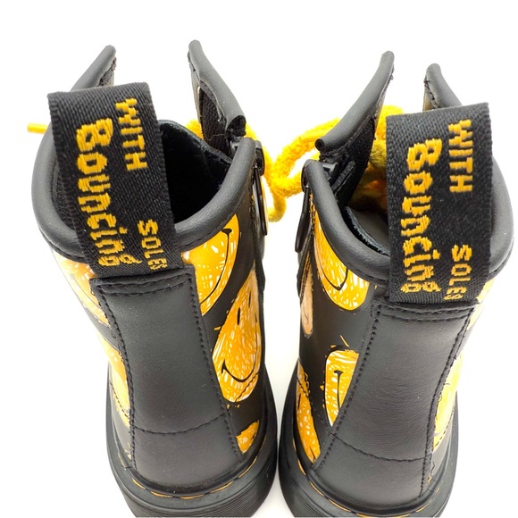 Dr. Martens Little Kids Combat Boots - Picture 7 of 10